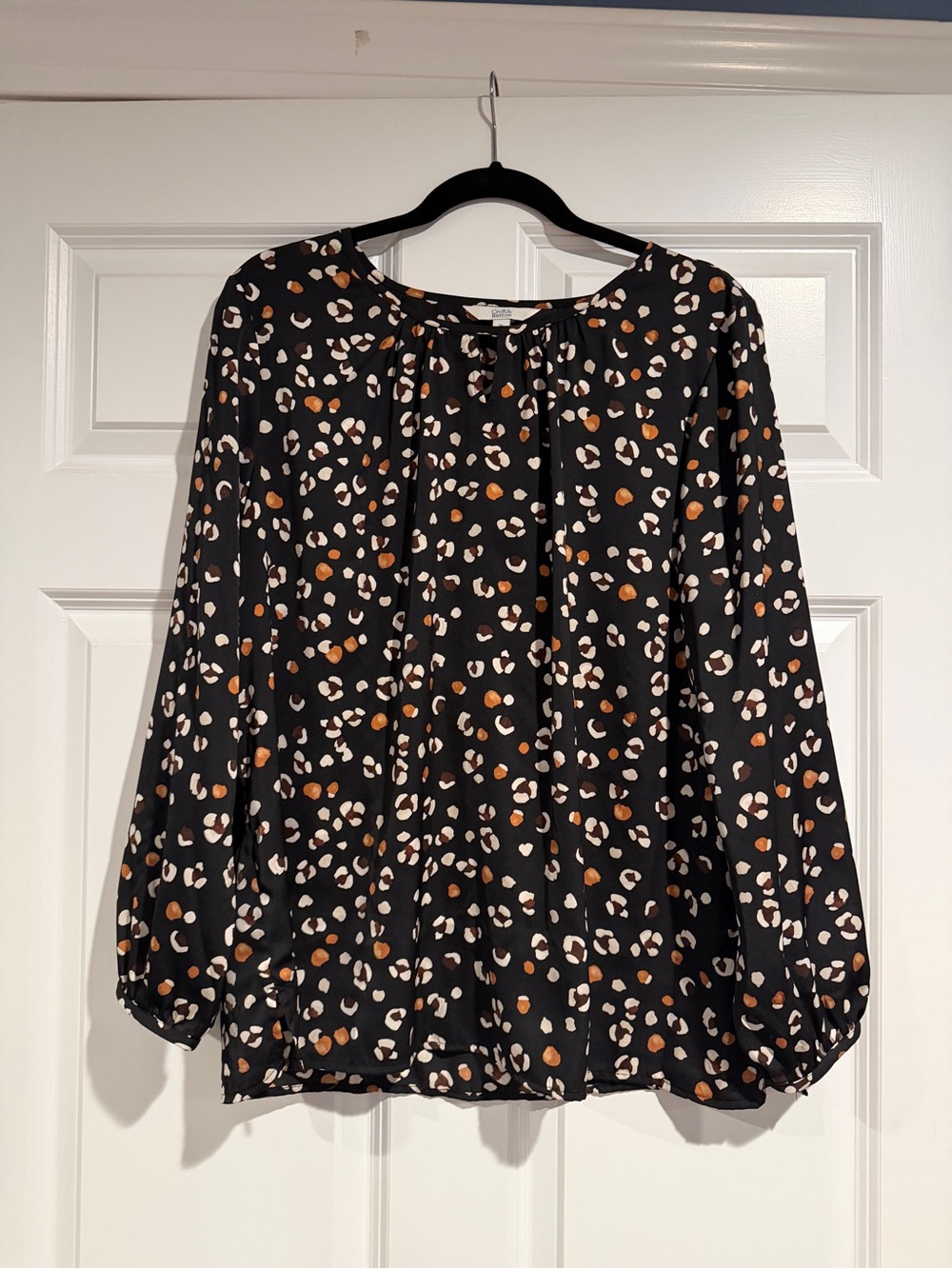 croft & barrow Black Leopard-Print Long Sleeve Blouse with Cream and Brown Spots